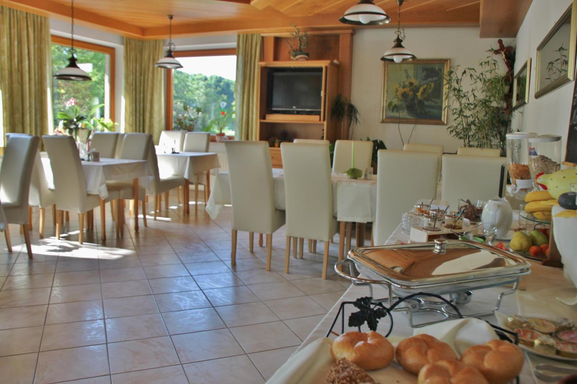 Gasthof-Pension Zum Haugstein - Familie Eder إنغليهارتزيل المظهر الخارجي الصورة