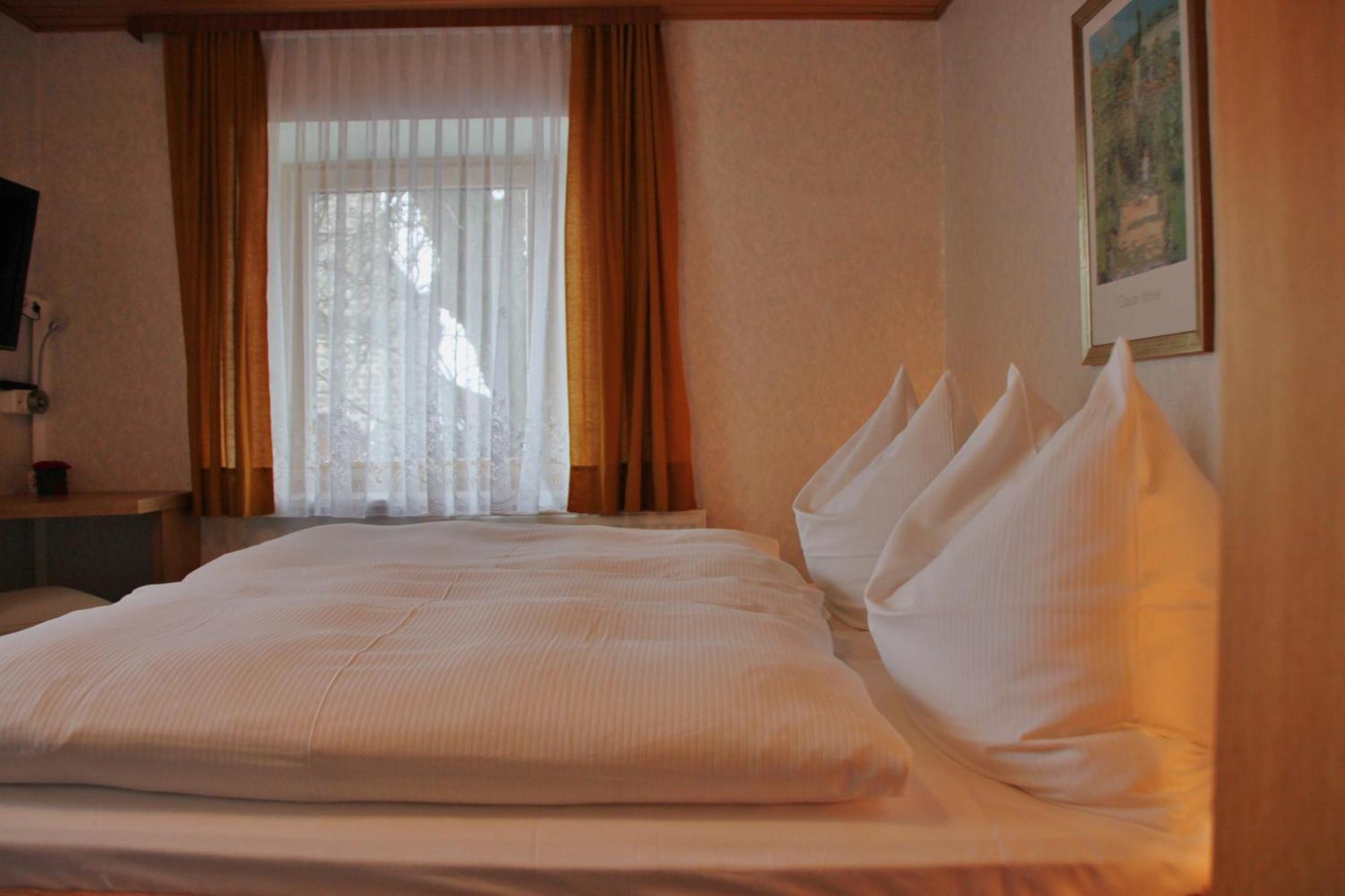 Gasthof-Pension Zum Haugstein - Familie Eder إنغليهارتزيل الغرفة الصورة